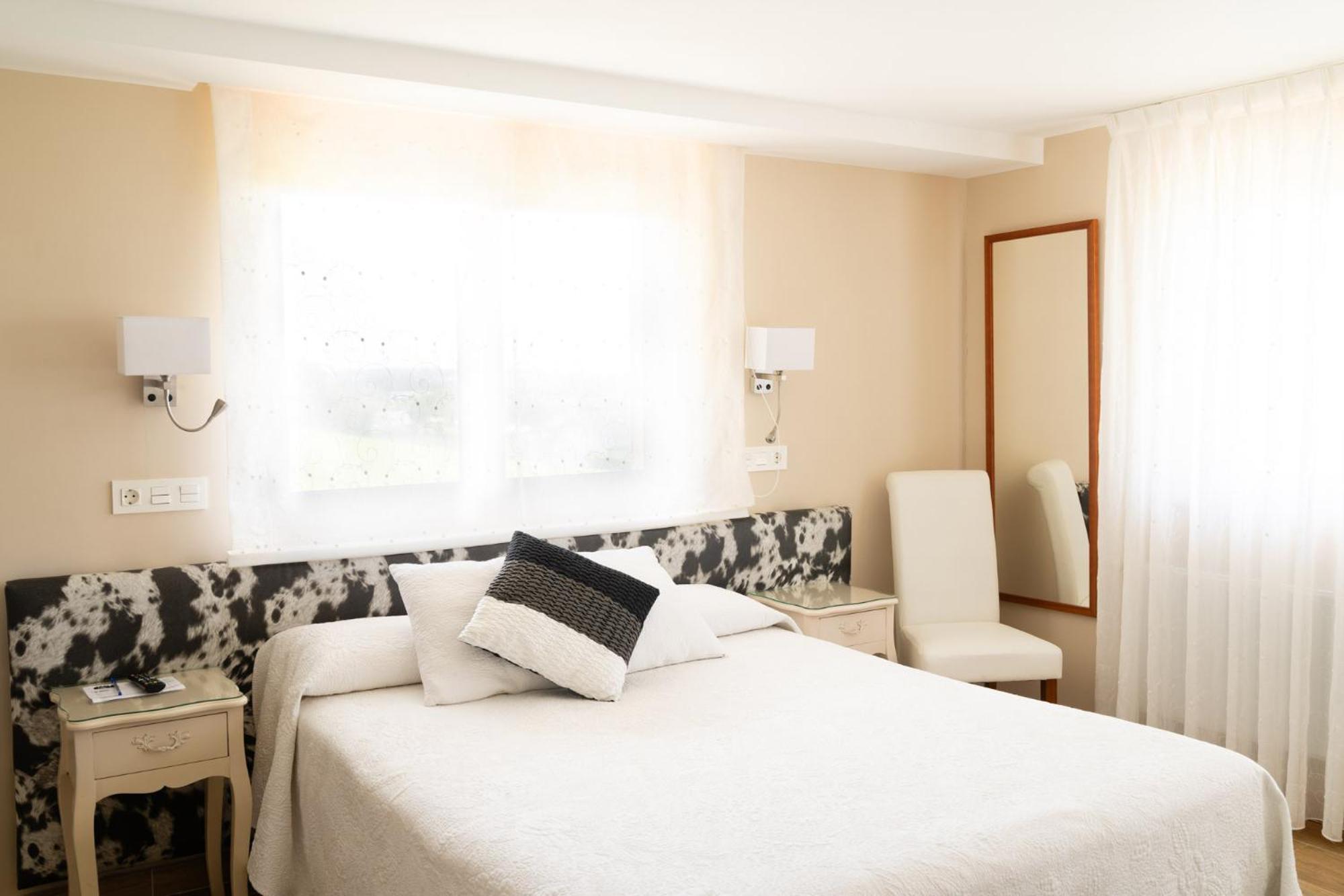 Hotel El Pinar Villapedre Екстер'єр фото